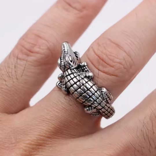 Crocodile Wrap Ring